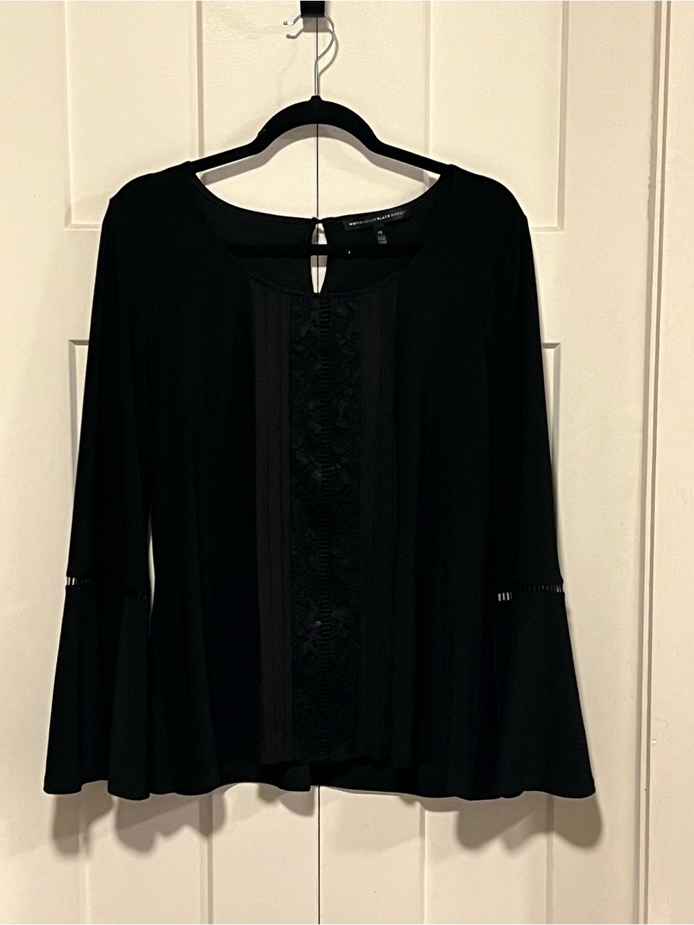White House Black Market Black Bell Sleeve Blouse Sz 1X EUC